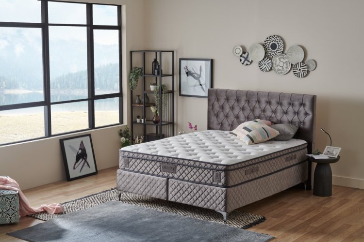 Čalouněná postel DELUXE s matrací - šedá