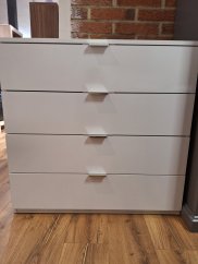 Komoda 4F EL - bílá lesk