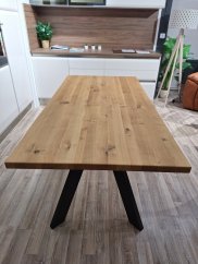 Jídelní stůl z masivu WALLIS STANDARD - dub olej