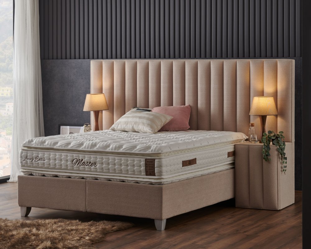 Čalouněná postel MASTER s matrací - růžová 90 × 200 cm